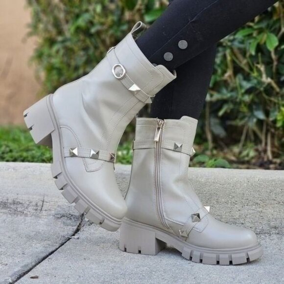 Women's Grey Pyramid Stud Ankle Combat Boot - Picture 1 of 5